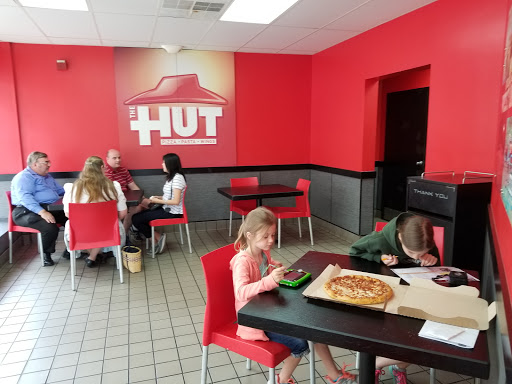 Pizza Restaurant «Pizza Hut», reviews and photos, 180 Main St, West Orange, NJ 07052, USA