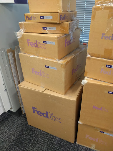 Shipping and Mailing Service «FedEx Ship Center», reviews and photos, 579 Edwards Ave, Calverton, NY 11933, USA