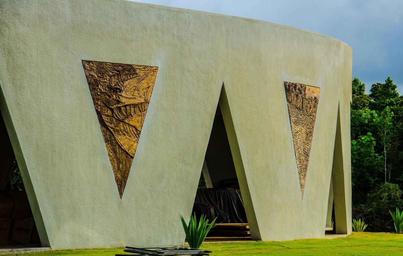 Mozarteum Brasileiro Theater by Valentiny HVP Architects