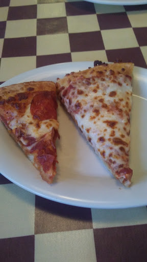Pizza Restaurant «Pizza Hut», reviews and photos, 3127 Delaware Ave, Kenmore, NY 14217, USA