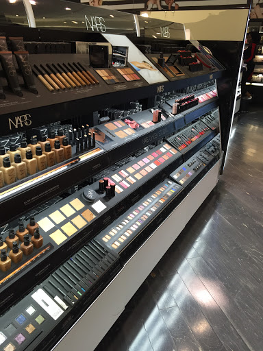 Cosmetics Store «SEPHORA», reviews and photos, 2414 E Sunrise Blvd #2204, Fort Lauderdale, FL 33304, USA