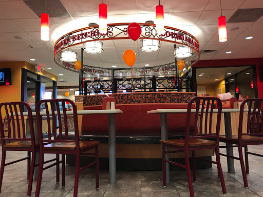 Chicken Restaurant «Popeyes Louisiana Kitchen», reviews and photos, 7 W Dundee Rd, Arlington Heights, IL 60004, USA