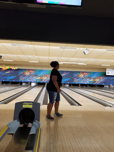 Bowling Alley «Brunswick Zone North Ridgeville Lanes», reviews and photos, 38931 Center Ridge Rd, North Ridgeville, OH 44039, USA