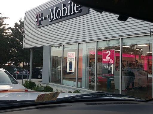 Cell Phone Store «T-Mobile», reviews and photos, 7262 Columbia Pike, Annandale, VA 22003, USA