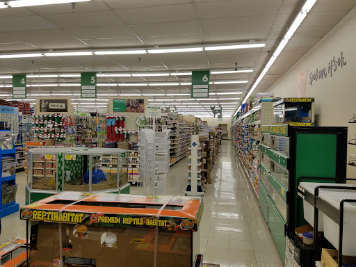 Pet Supply Store «Pet Supplies Plus», reviews and photos, 2202 S Bend Ave Suite 1, South Bend, IN 46635, USA