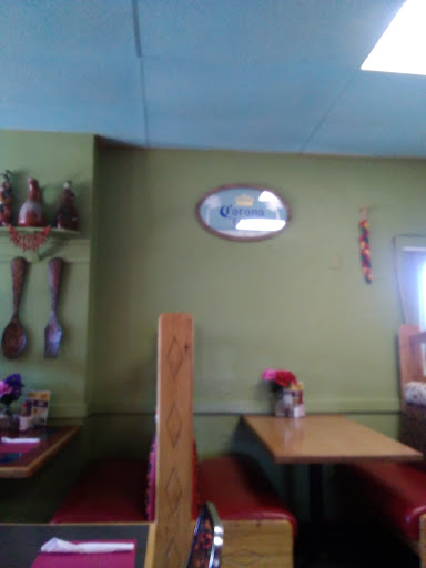 Mexican Restaurant «Los Jalapenos Mexican Restaurant», reviews and photos, 231 NE 3rd Ave, Camas, WA 98607, USA