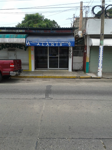 Laboratorio de Análisis Clínicos Alanís, Av 18 de Octubre 47, Santa Clara, 96730 Minatitlán, Ver., México, Laboratorio médico | COL
