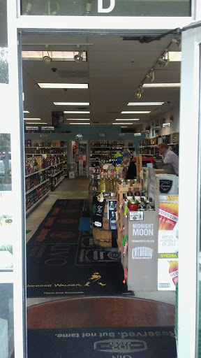 Liquor Store «Island Liquors», reviews and photos, 70 Pope Ave D, Hilton Head Island, SC 29928, USA