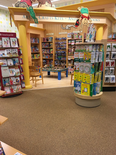 Book Store «Barnes & Noble», reviews and photos, 20600 N Rand Rd, Deer Park, IL 60010, USA