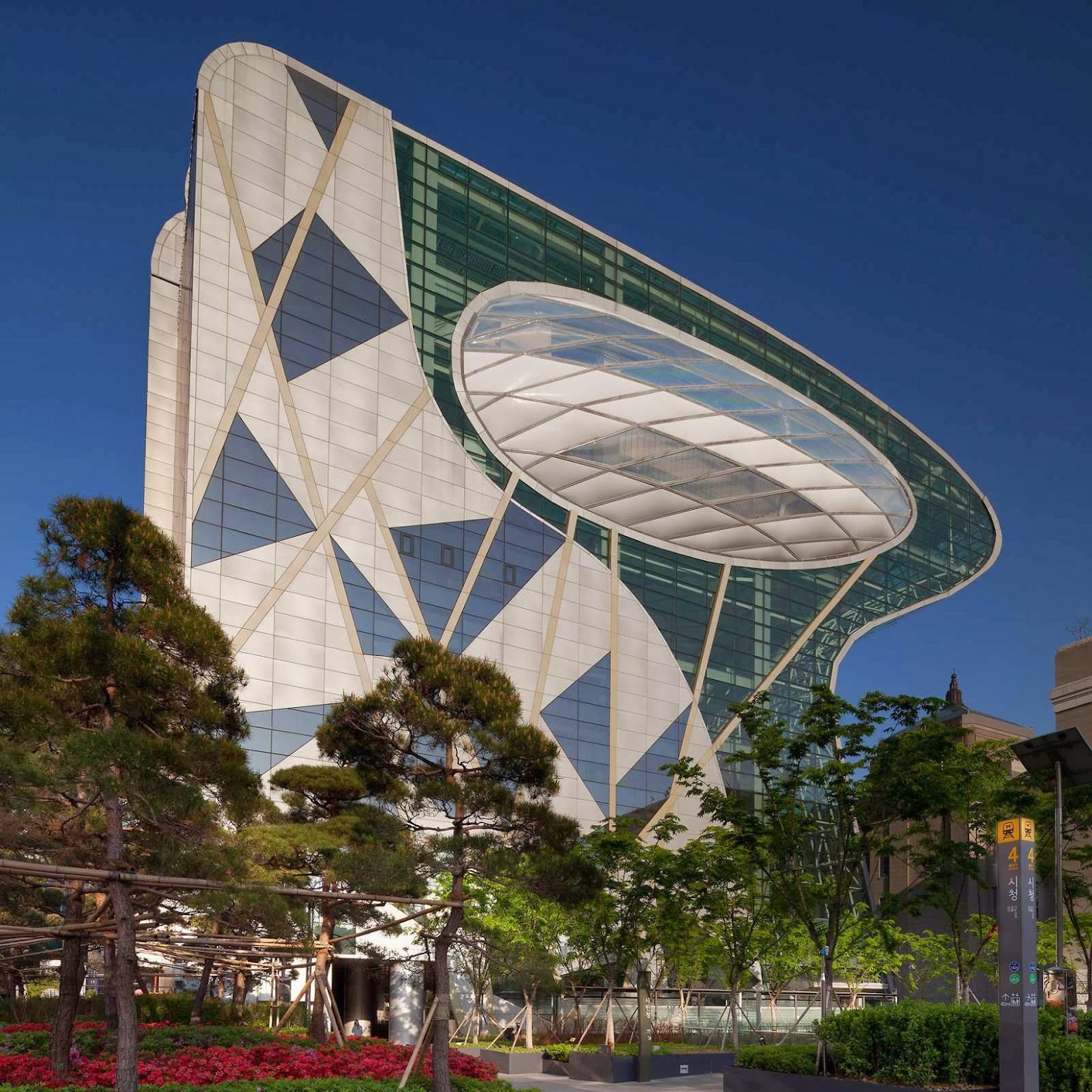 Seoul New City Hall by iArc Architects