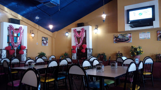 Los Farolitos, Av. Yucatán 301, Col. Las Rosas, 35090 Gómez Palacio, Dgo., México, Restaurante mexicano | DGO