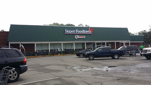 Grocery Store «Super Foodtown of Lake Hiawatha», reviews and photos, 435 N Beverwyck Rd, Lake Hiawatha, NJ 07034, USA