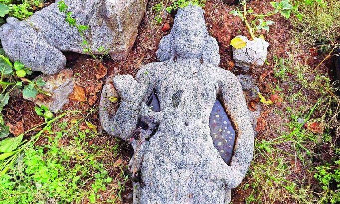 Rare sculptures thrown out as modern temple comes up at ancient Pallava site Rare sculptures thrown out as modern temple comes up at ancient Pallava site