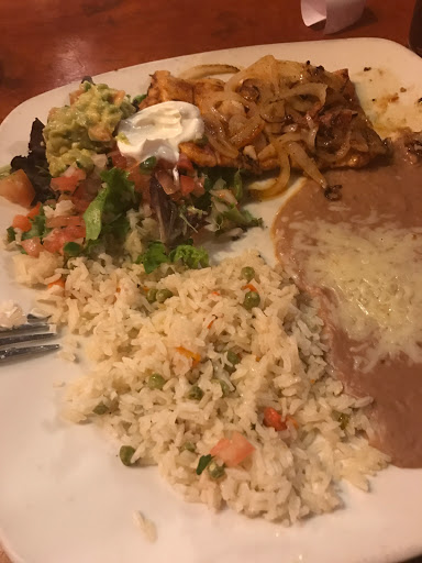 Restaurant «Laredos Mexican Restaurant», reviews and photos, 3480 Keith Bridge Rd # D4, Cumming, GA 30041, USA