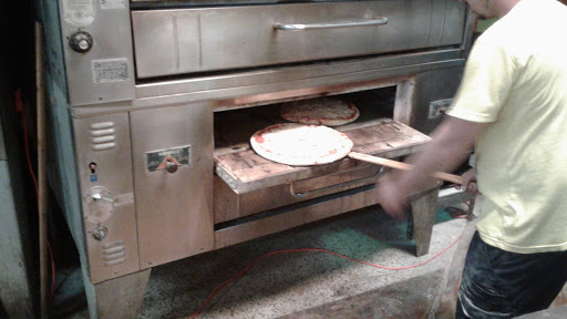 Pizza Restaurant «Napoli Pizza & Restaurant», reviews and photos, 4000 Market St # 30, Warren, PA 16365, USA