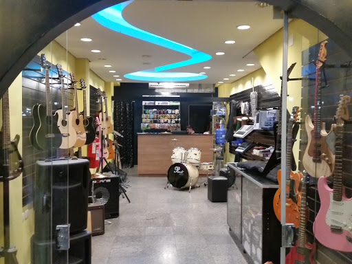 Magoo Music Instrumentos Musicais, Av. Dona Gertrudes, 75 - Centro, São João da Boa Vista - SP, 13870-120, Brasil, Loja_de_Partitura, estado Sao Paulo