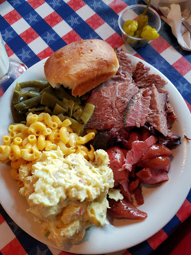 Barbecue Restaurant «Spring Creek Barbeque», reviews and photos, 4108 S Carrier Pkwy, Grand Prairie, TX 75052, USA