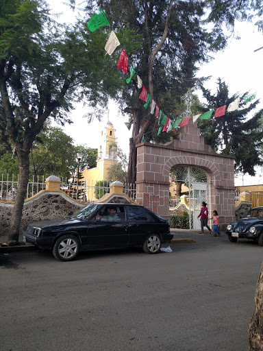 Parroquia de San Andrés Apóstol, Vicente Guerrero 16, San Andrés Ahuayucan, 16810 Ciudad de México, CDMX, México, Iglesia católica | COL