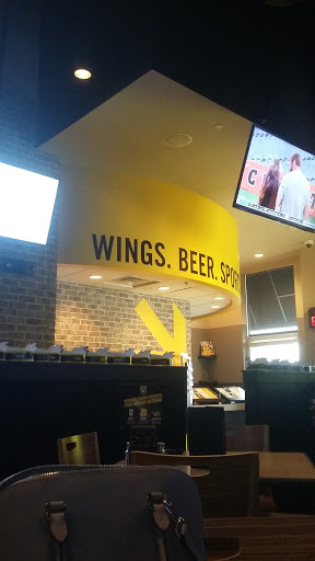 Chicken Wings Restaurant «Buffalo Wild Wings», reviews and photos, 5001 Sergeant Rd #355, Sioux City, IA 51106, USA