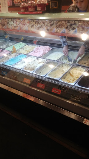 Ice Cream Shop «Cold Stone Creamery», reviews and photos, 48 Park Ln, Hudson, OH 44236, USA