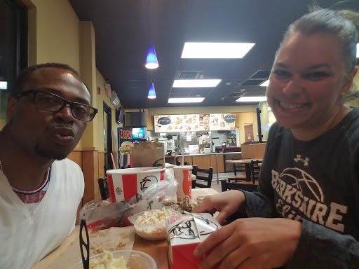Fast Food Restaurant «KFC», reviews and photos, 1235 Central Ave, Albany, NY 12205, USA