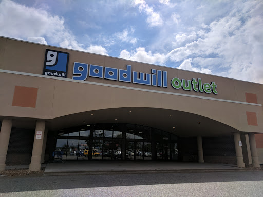 Thrift Store «Goodwill Outlet Center Bridgeton», reviews and photos