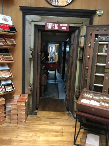 Cigar Shop «James & Sons Tobacconists», reviews and photos, 360 Broadway, Saratoga Springs, NY 12866, USA