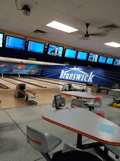 Bowling Alley «Brunswick Zone Thousand Oaks Bowl», reviews and photos, 4330 Thousand Oaks, San Antonio, TX 78217, USA