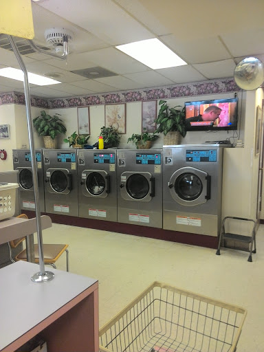 Laundromat «Soap Opera Laundromat», reviews and photos, 1365 N Main St, Hampstead, MD 21074, USA