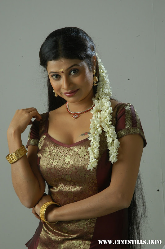 Tamil film Maiyam Konden Movie Stills