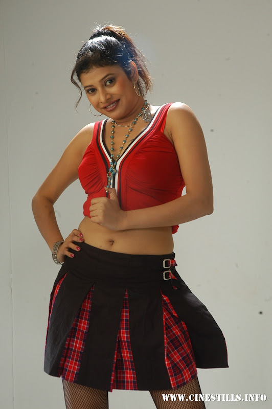 Tamil film Maiyam Konden Movie Stills