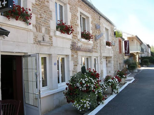 hôtels Logis Hôtel Chez Françoise Bannes