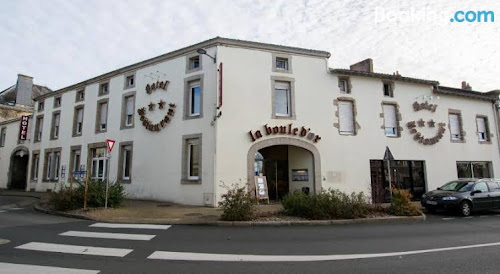 Hôtel restaurant La Boule d'Or à Bressuire
