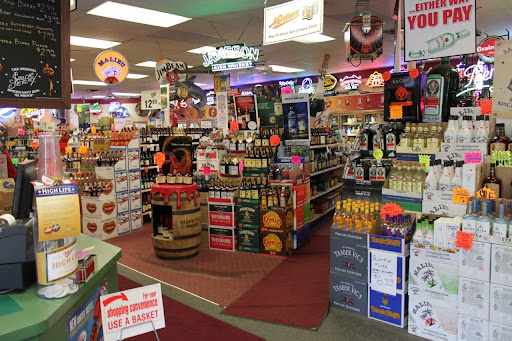 Liquor Store «Dinkytown Wine & Spirits», reviews and photos, 1412 5th St SE, Minneapolis, MN 55414, USA