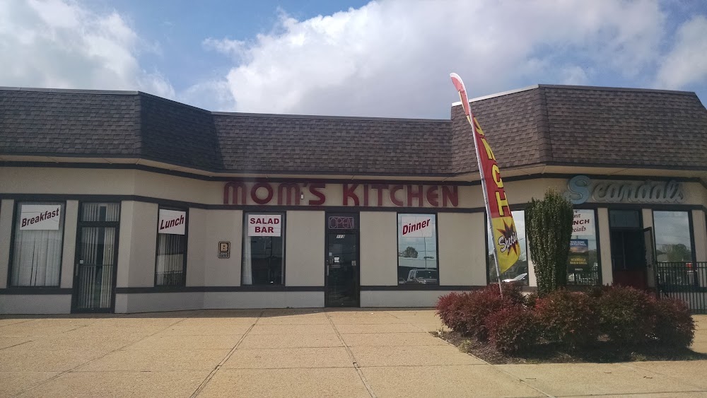 Mom's Kitchen & Scandals, Virginia Beach.