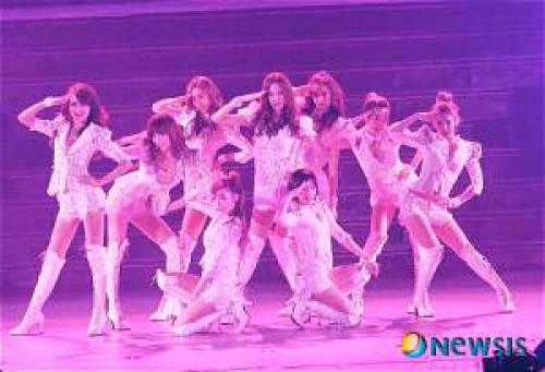 Girls Generations 1St Japanese Single Genie Certified Platinum In Japan