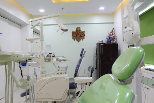 The Dental House, 202, Second Floor,, The Central, Shell Colony Road, Chembur East, Mumbai, Maharashtra 400071, India, Oral_Surgeon, state MH