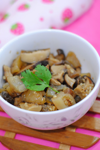 braised sea cucumber mushroom recipe by ServicefromHeart