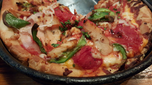 Pizza Restaurant «Uno Chicago Grill», reviews and photos, 205 E Waterfront Dr, Homestead, PA 15120, USA