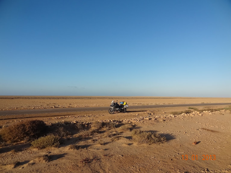 Marrocos e Mauritãnia a Queimar Pneu e Gasolina - Página 4 DSC05748