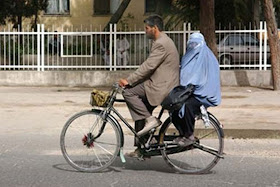 Arabia Saudita autoriza a las mujeres a viajar en bici