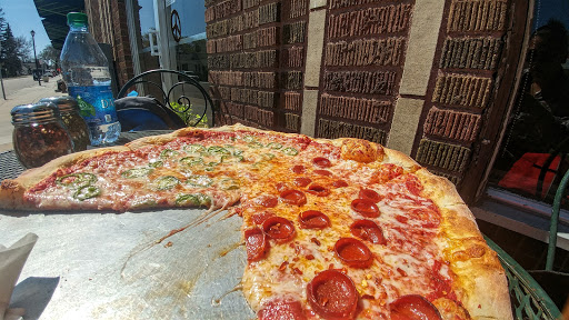 Pizza Restaurant «Hello Pizza», reviews and photos, 3904 Sunnyside Rd, Edina, MN 55424, USA