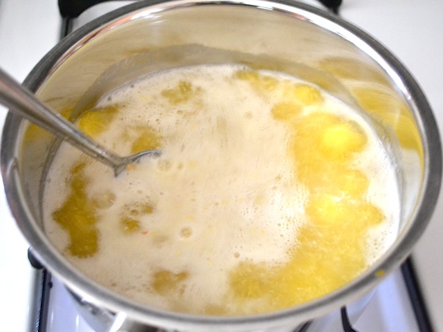 grits cooking in boiling water 