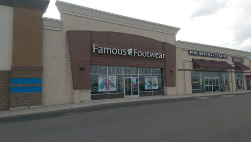Shoe Store «Famous Footwear», reviews and photos, 179 Levittown Pkwy, Levittown, PA 19055, USA