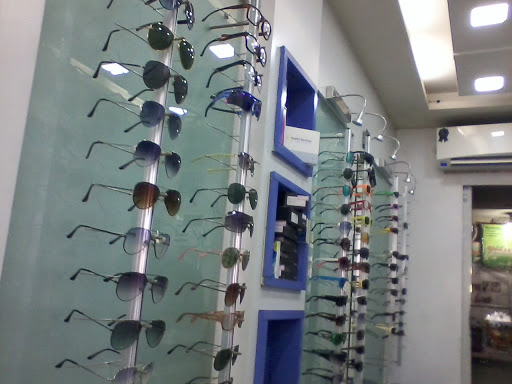 Rishabh Optician And Hearing Aid, Near Deepak Hotel, Opposite Railway Station, Kumar Station Rd, Bhoiwada, Kalyan West, Kalyan, Maharashtra 421301, India, Hearing_Aid_Shop, state MH