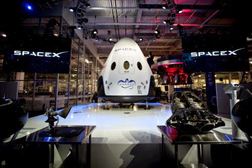Spacex Unveil Human Rated Dragon V2 Spacecraft
