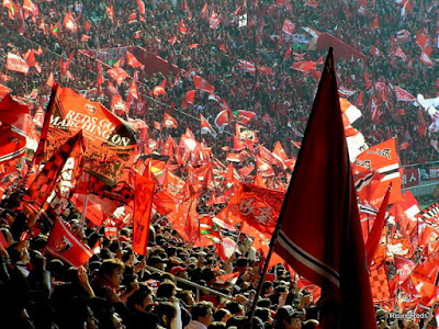 国立を旗の海で埋め尽くそうって事で マルチ 裏rising Reds 浦和レッズ応援ブログ