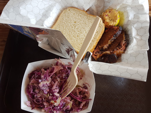 Restaurant «Juicy Pig Barbecue», reviews and photos, 708 N Locust St, Denton, TX 76201, USA