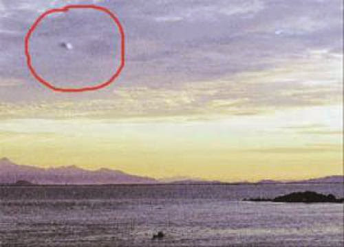 Tourist Shoots Ufo In Penang