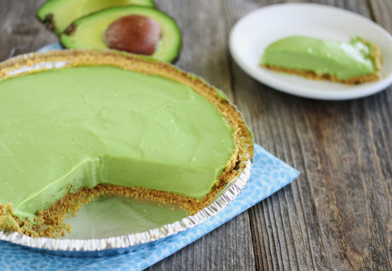 close-up photo of avocado pie
